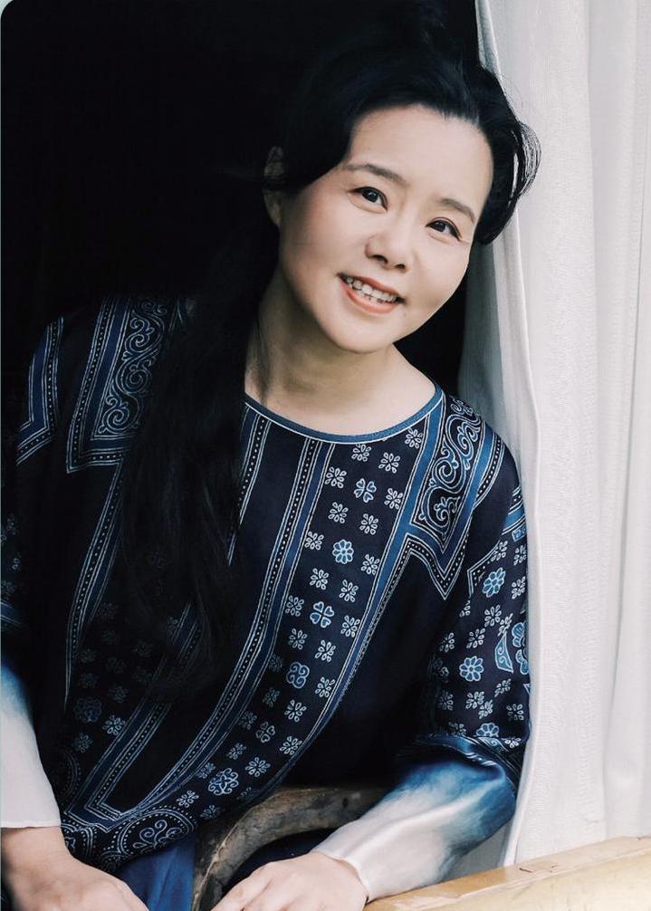 龚琳娜推出50岁归心之作 坦言如何直面人生至暗时刻__龚琳娜推出50岁归心之作 坦言如何直面人生至暗时刻